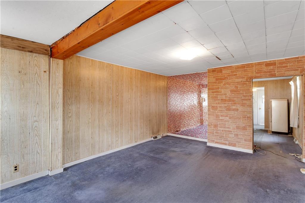 304 Beech Street Vandergrift, PA 15690 - Photo 14 of 25 a view of an empty room