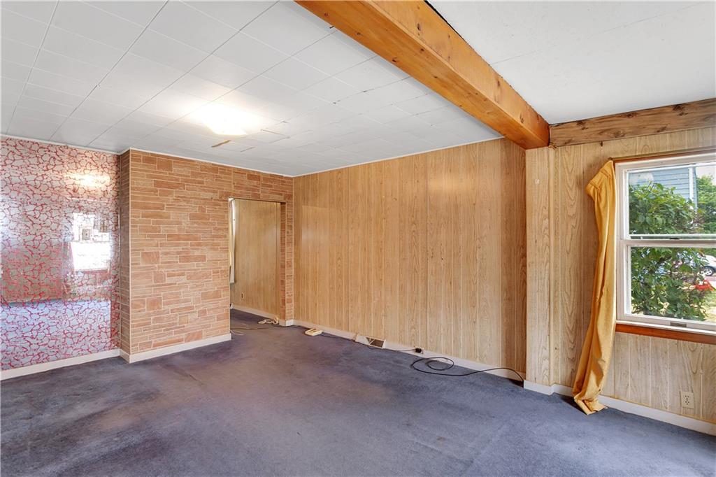 304 Beech Street Vandergrift, PA 15690 - Photo 15 of 25 an empty room with windows