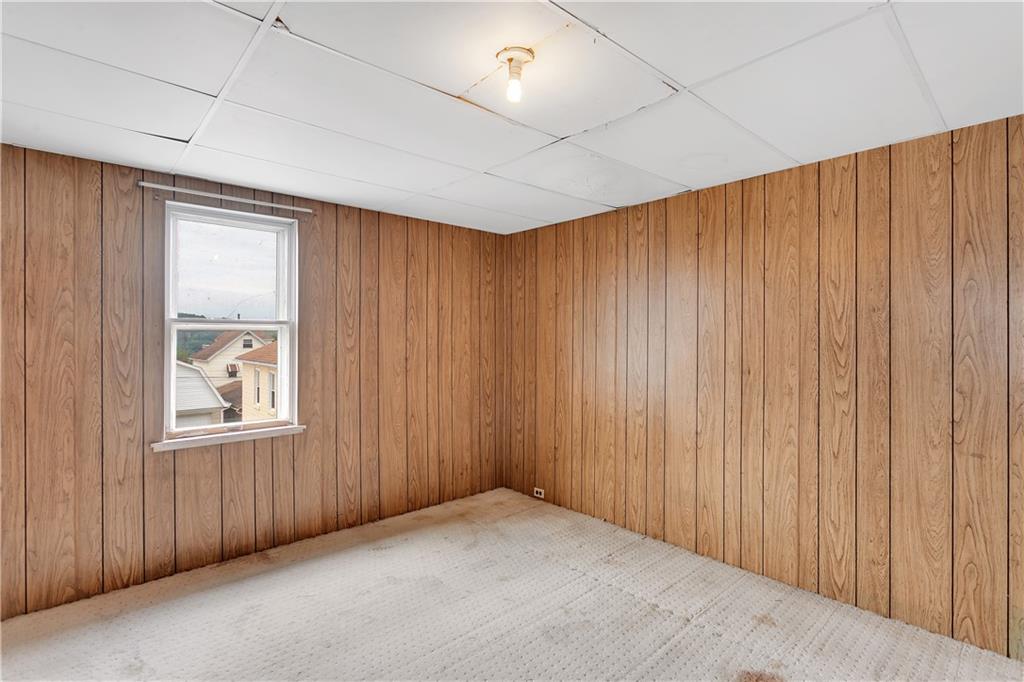 304 Beech Street Vandergrift, PA 15690 - Photo 18 of 25 an empty room with windows