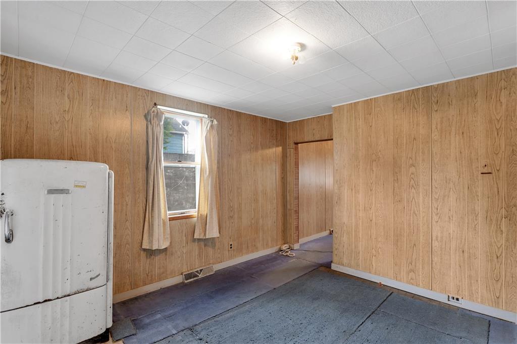 304 Beech Street Vandergrift, PA 15690 - Photo 7 of 25 an empty room with windows