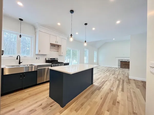 $779,900 | 25 Blaisdell Court, Unit 15, Raymond, NH 03077