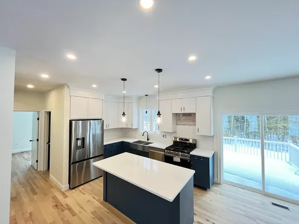 $779,900 | 25 Blaisdell Court, Unit 15, Raymond, NH 03077