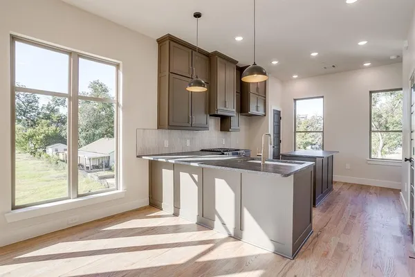 $3,100 | 2820 Weisenberger Street, Unit 110, Fort Worth, TX 76107