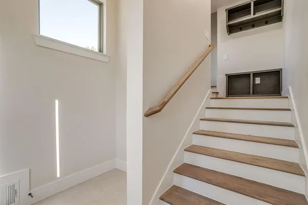 $3,100 | 2820 Weisenberger Street, Unit 110, Fort Worth, TX 76107