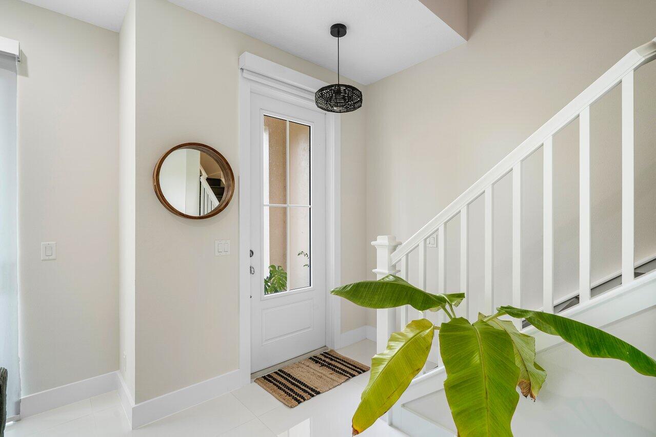 12871 Alton Road Palm Beach Gardens, FL 33418 - Photo 3 of 41 005-12871AltonRoad-PalmBeachGardens-FL-3