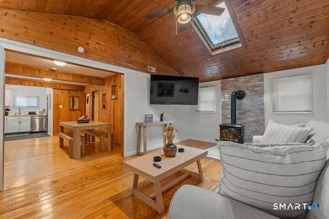 $2,500 | 29 Shore Drive, Jewett City, CT 06351