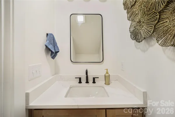 $380,000 | 3209 Ross Avenue, Charlotte, NC 28208