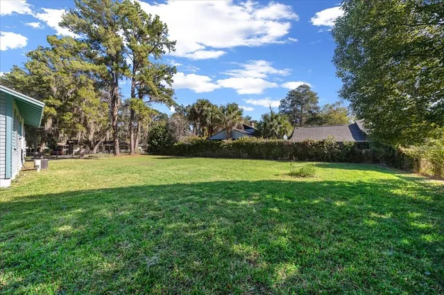 a view of building with garden