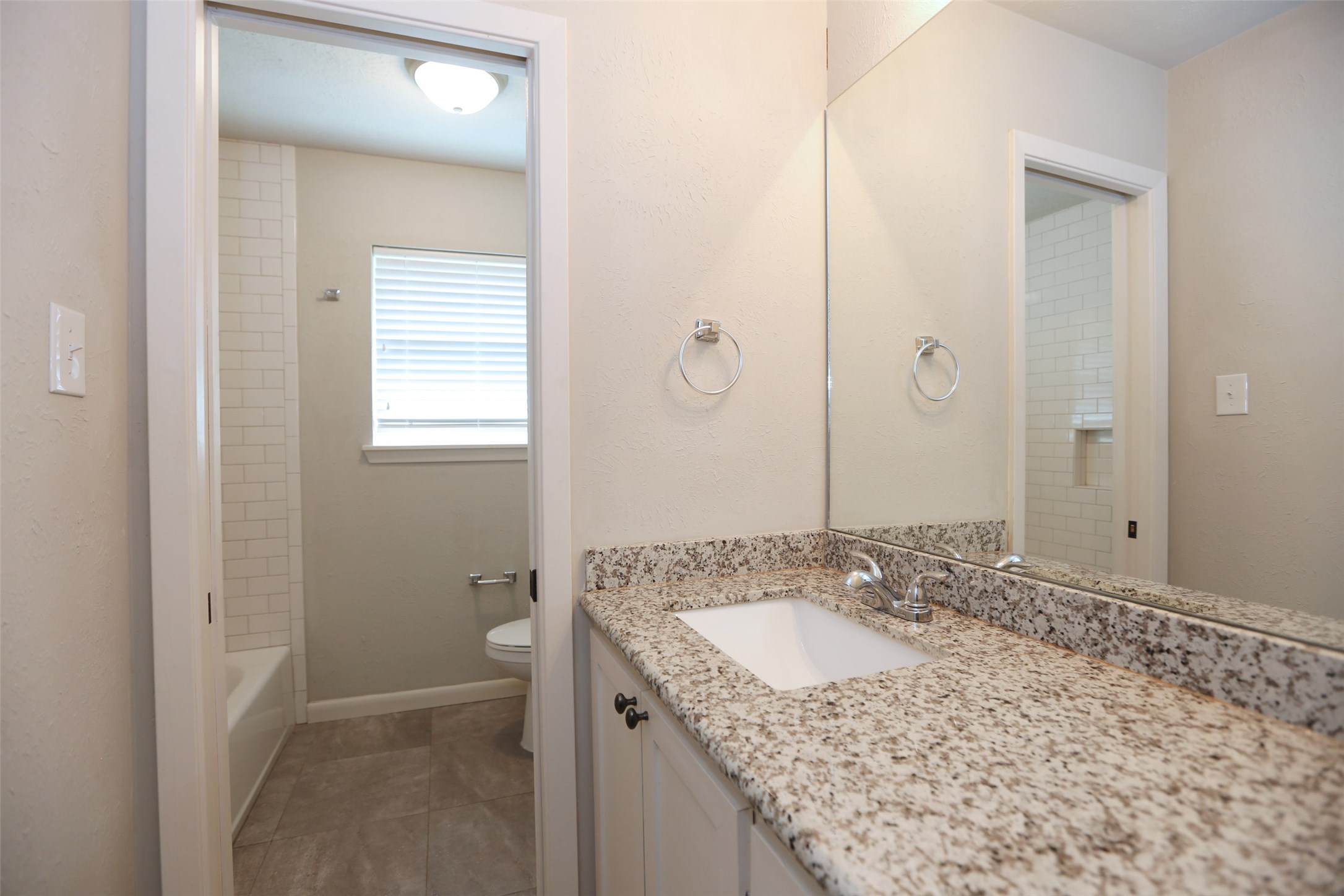 6123 Grape Street Houston, TX 77074 - Photo 14 of 18