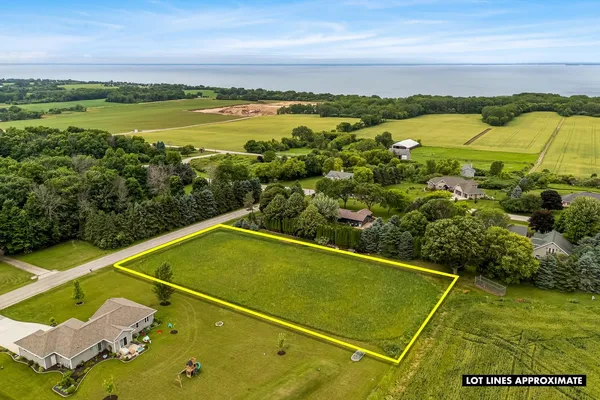 $69,900 | W5390 Campbell Drive, Hilbert, WI 54129