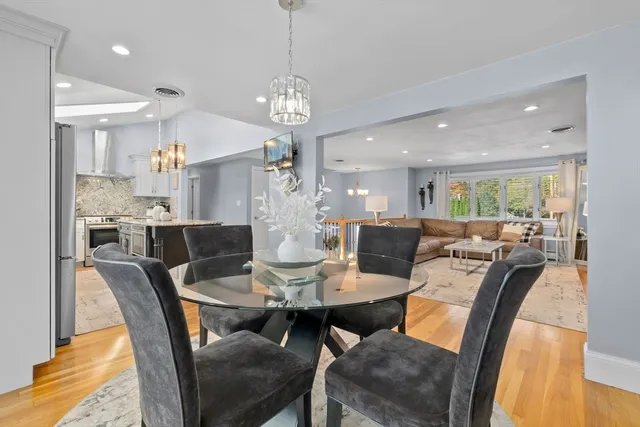 a view of a dining room and livingroom view