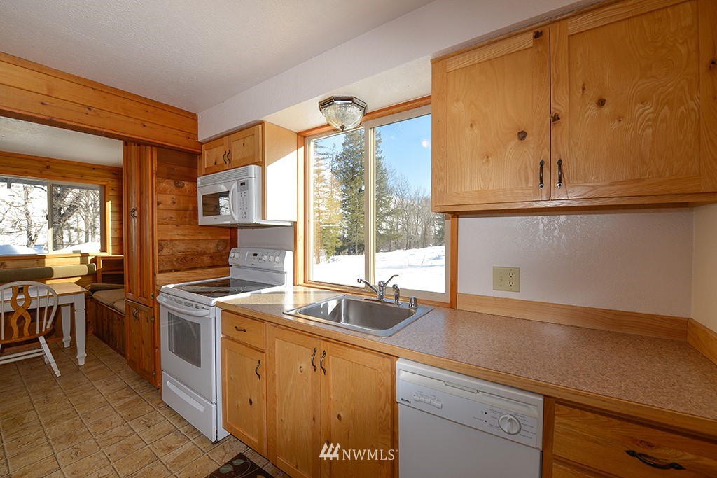 48 Arrowhead Road Winthrop, WA 98862 - Photo 13 of 25 Gallery Image 13