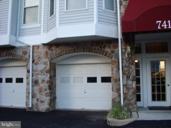 $2,000 | 7418 Hindon Circle, Unit B1203, Baltimore, MD 21244