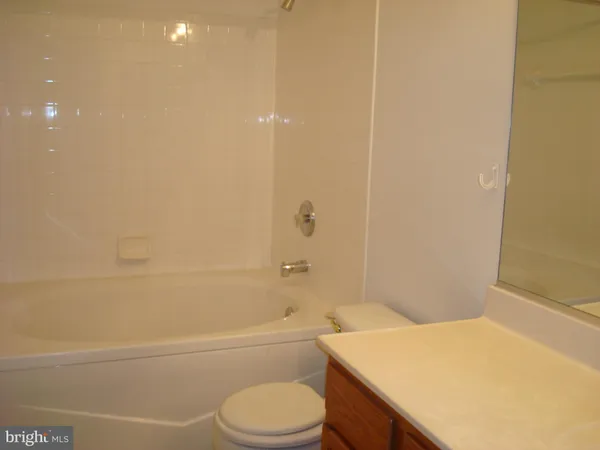 $2,000 | 7418 Hindon Circle, Unit B1203, Baltimore, MD 21244