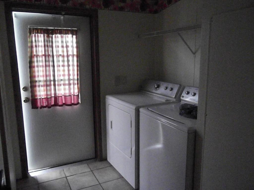 1140 Carters Valley Road Mosheim, TN 37818 - Photo 19 of 31 WasherDryer stay with home