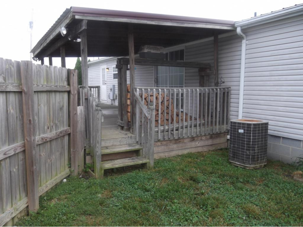 1140 Carters Valley Road Mosheim, TN 37818 - Photo 24 of 31 Out to back yard