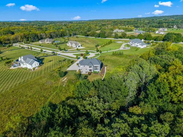 $1,849,900 | W339-s271 Foxtail Court, Oconomowoc, WI 53066