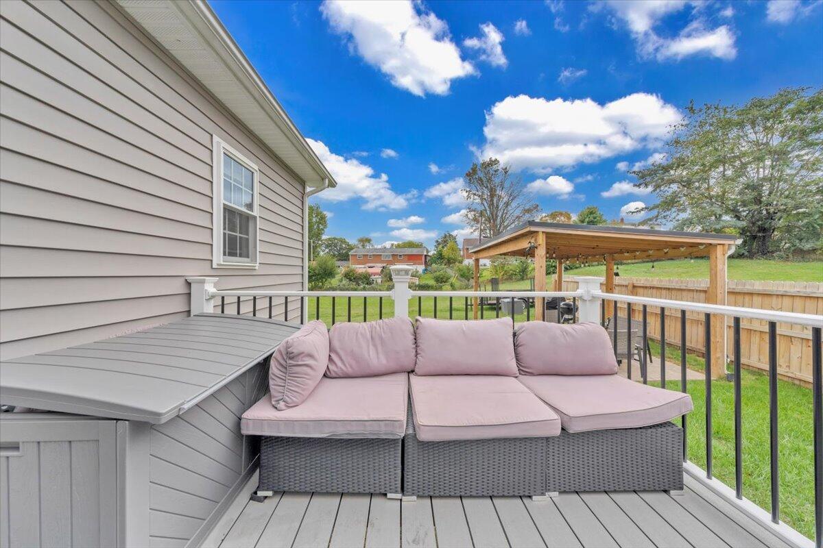 4018 Hazelridge Road Northwest Roanoke, VA 24012 - Photo 35 of 59 35-MIB03738