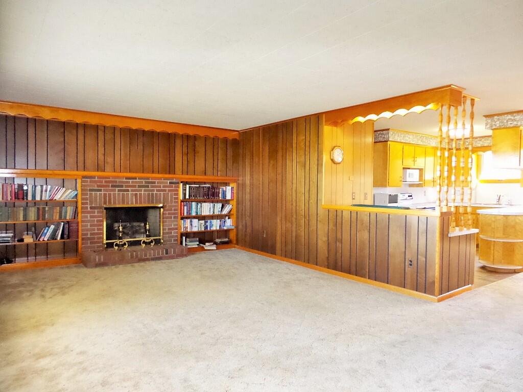 639 Bangor Road Benton, ME 04901 - Photo 11 of 30 Living room