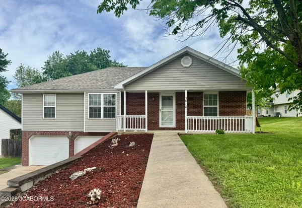 $279,900 | 3810 Liverpool Drive, Jefferson City, MO 65109