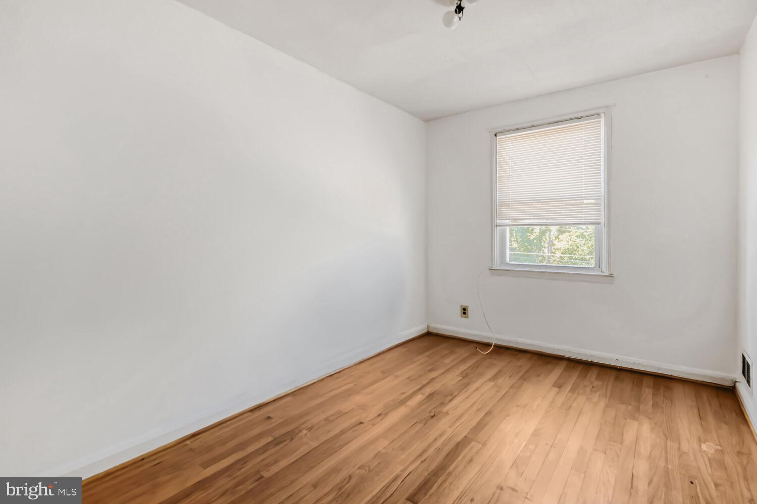7450 Manchester Road Dundalk, MD 21222 - Photo 10 of 17 Gallery Image 10