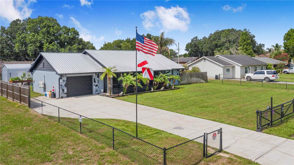 2426 View Way Lakeland, FL 33810 - Photo 3 of 45
