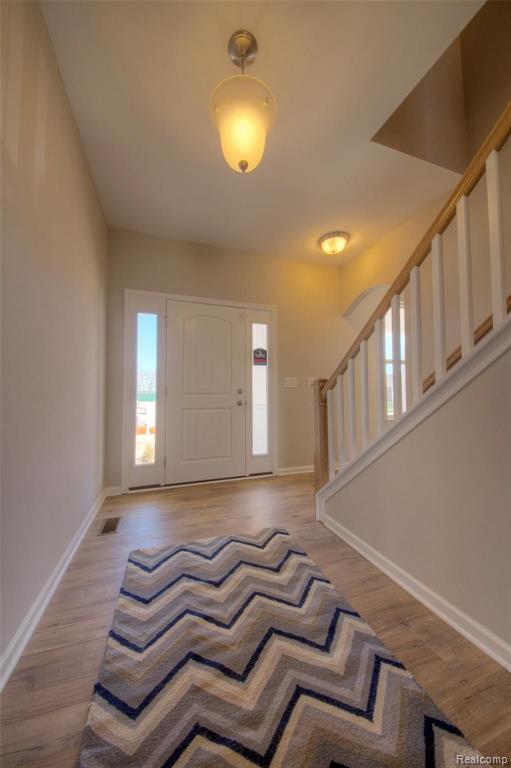 1380 McCully Lane Fenton, MI 48430 - Photo 5 of 45