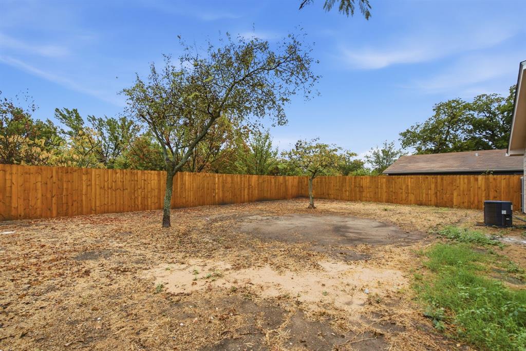 1416 North Rusk Street Weatherford, TX 76086 - Photo 6 of 24 Gallery Image 6