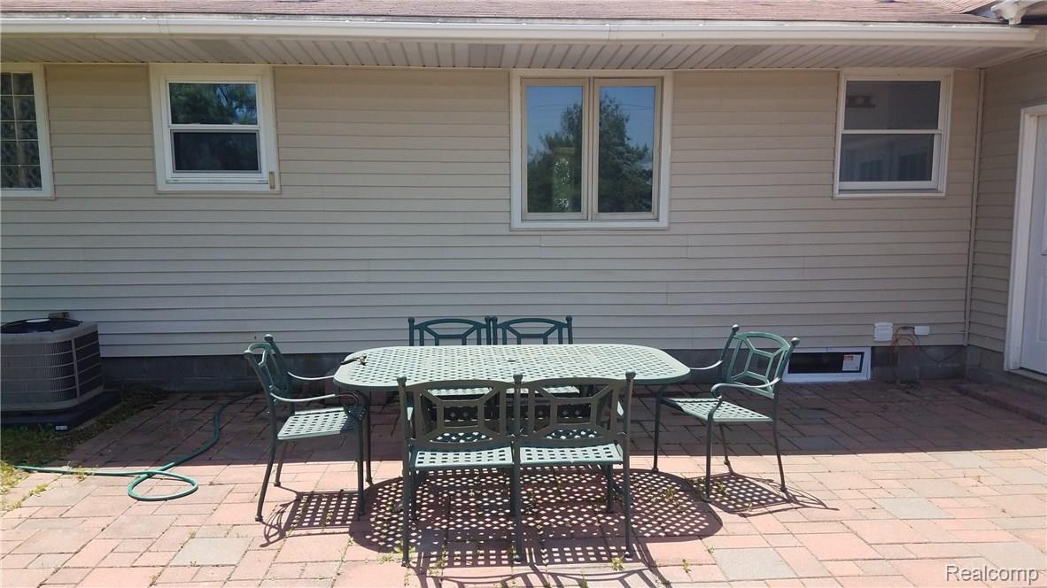 4614 Emmons Road Howell, MI 48855 - Photo 7 of 19 Emmons2.jpg