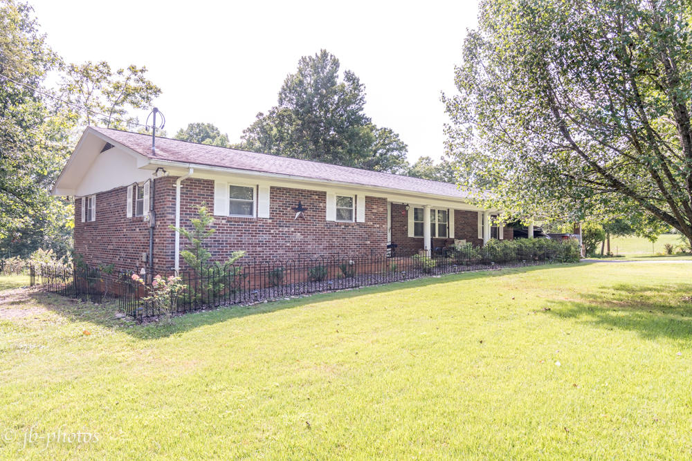 1413 Porter Bridge Road Maryville, TN 37803 - Photo 4 of 27 DSC_6090