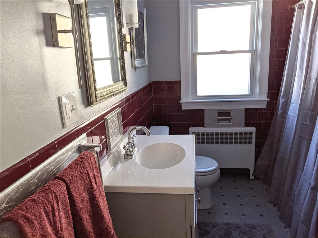 15 Coulters Road Cranston, RI 02920 - Photo 16 of 24 Bath ; otherside