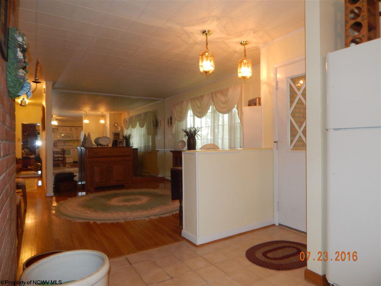 2224 Pleasant Valley Road Fairmont, WV 26554 - Photo 7 of 18 Gallery Image 7
