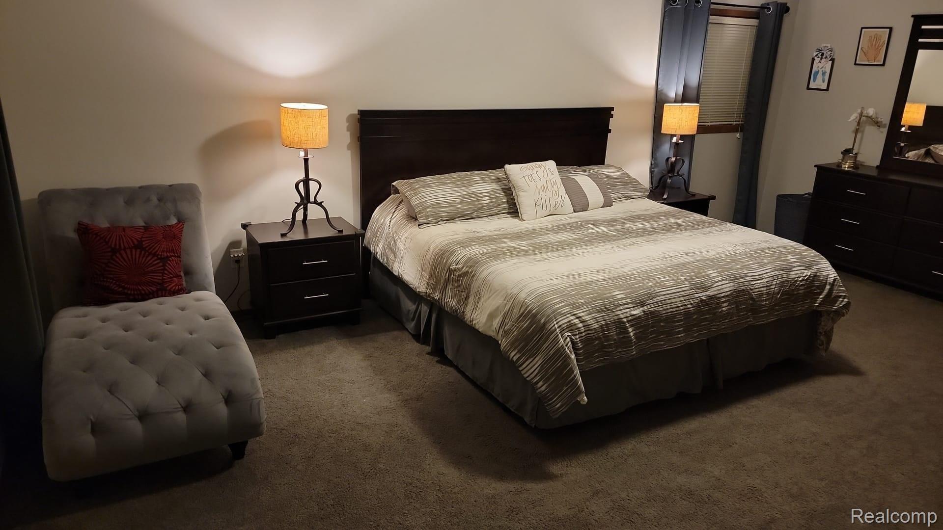 668 Baker Street Rochester, MI 48307 - Photo 6 of 20 EA28FB4D-E0E9-421A-82FF-5CEED36200FC.jpeg