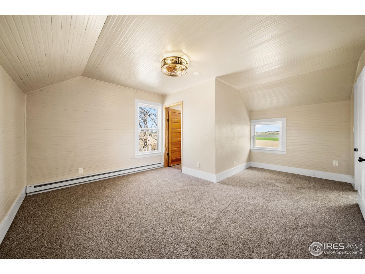 18133 County Rd T Fort Morgan, CO 80701 - Photo 18 of 32 Bedroom #4 with bathroom