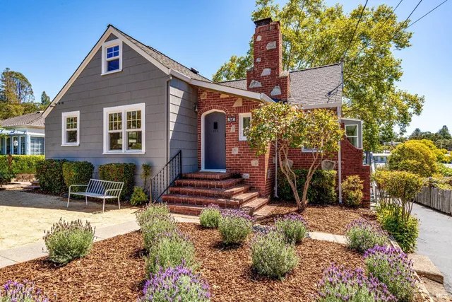 $1,365,000 | 203 East 1st Street, Napa, CA 94559