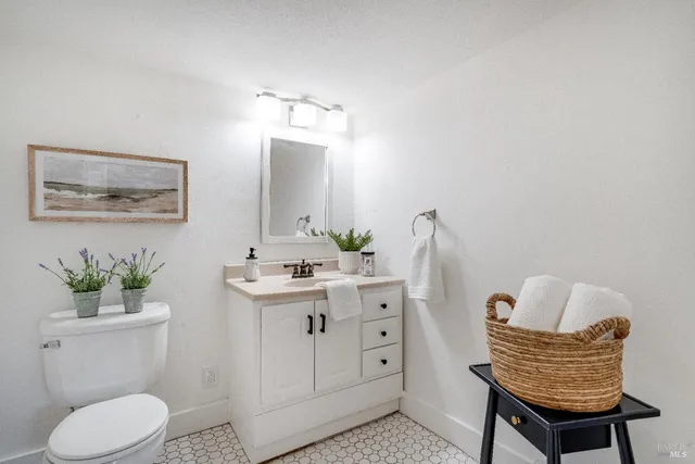 $1,365,000 | 203 East 1st Street, Napa, CA 94559