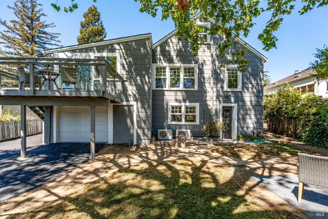 $1,365,000 | 203 East 1st Street, Napa, CA 94559