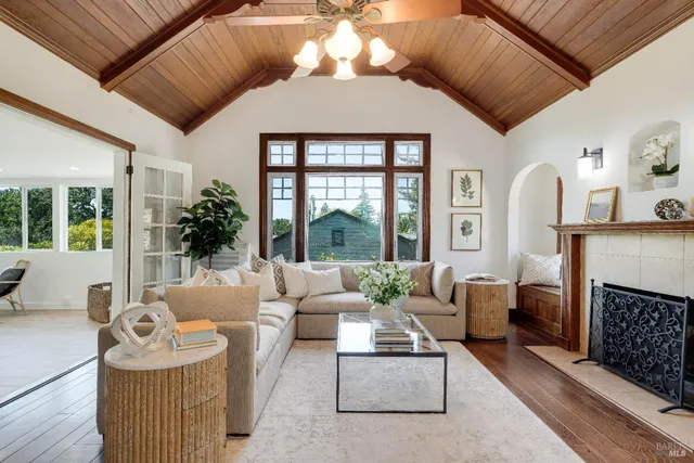 $1,365,000 | 203 East 1st Street, Napa, CA 94559