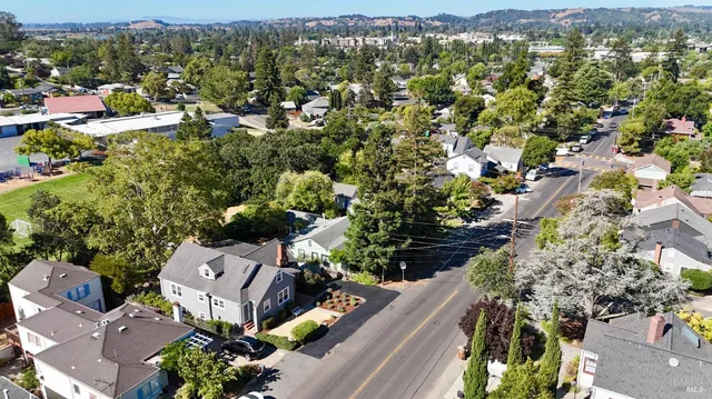 $1,365,000 | 203 East 1st Street, Napa, CA 94559