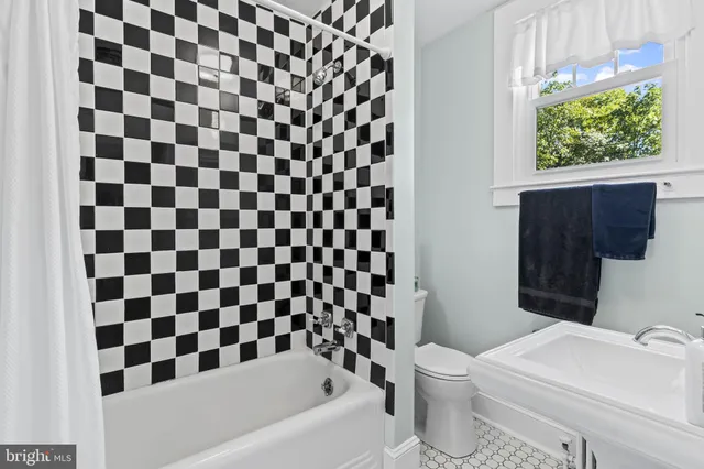 $985,000 | 8150 Fairground Road, La Plata, MD 20646