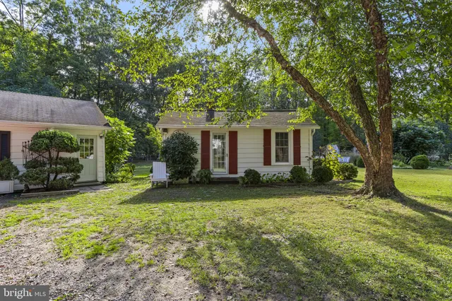 $985,000 | 8150 Fairground Road, La Plata, MD 20646