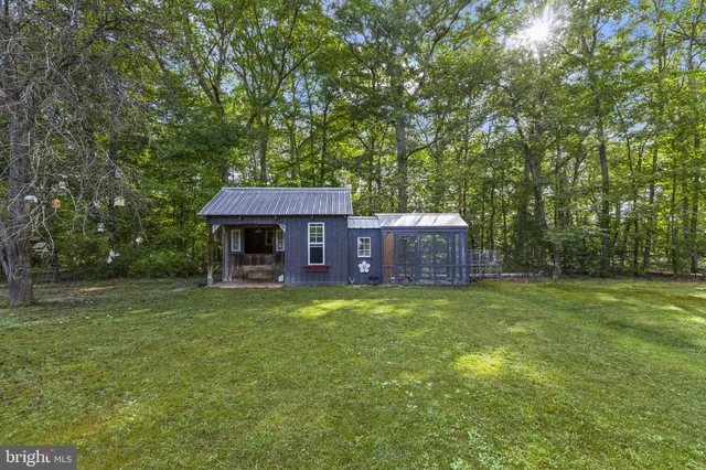 $985,000 | 8150 Fairground Road, La Plata, MD 20646