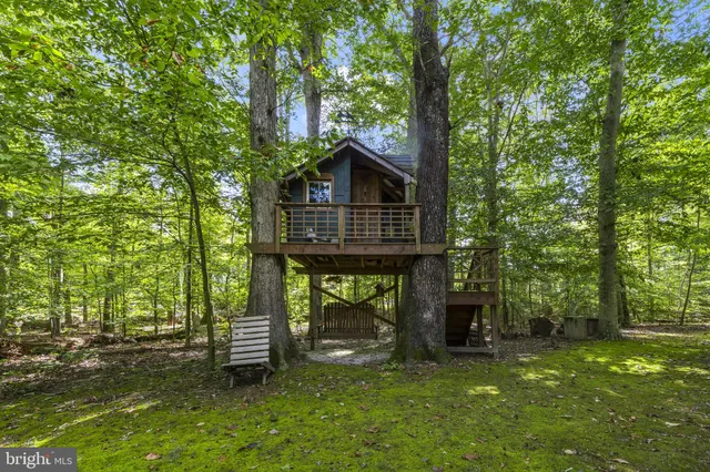 $985,000 | 8150 Fairground Road, La Plata, MD 20646