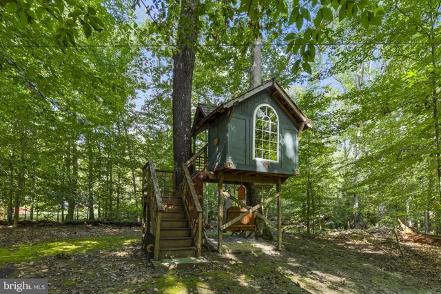 $985,000 | 8150 Fairground Road, La Plata, MD 20646