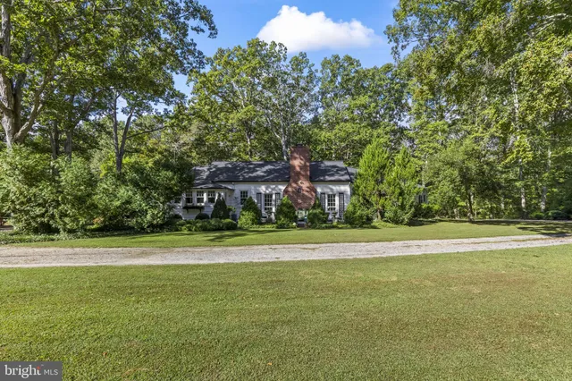 $985,000 | 8150 Fairground Road, La Plata, MD 20646