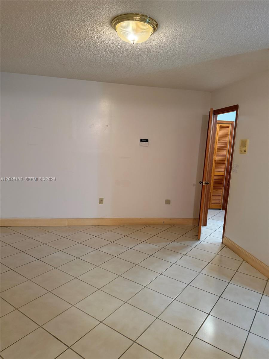 3262 Southwest 139th Place Miami, FL 33175 - Photo 14 of 36