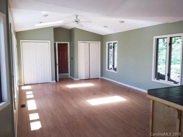 40 Weeping Cherry Forest Road Fairview, NC 28730 - Photo 8 of 24 Gallery Image 8