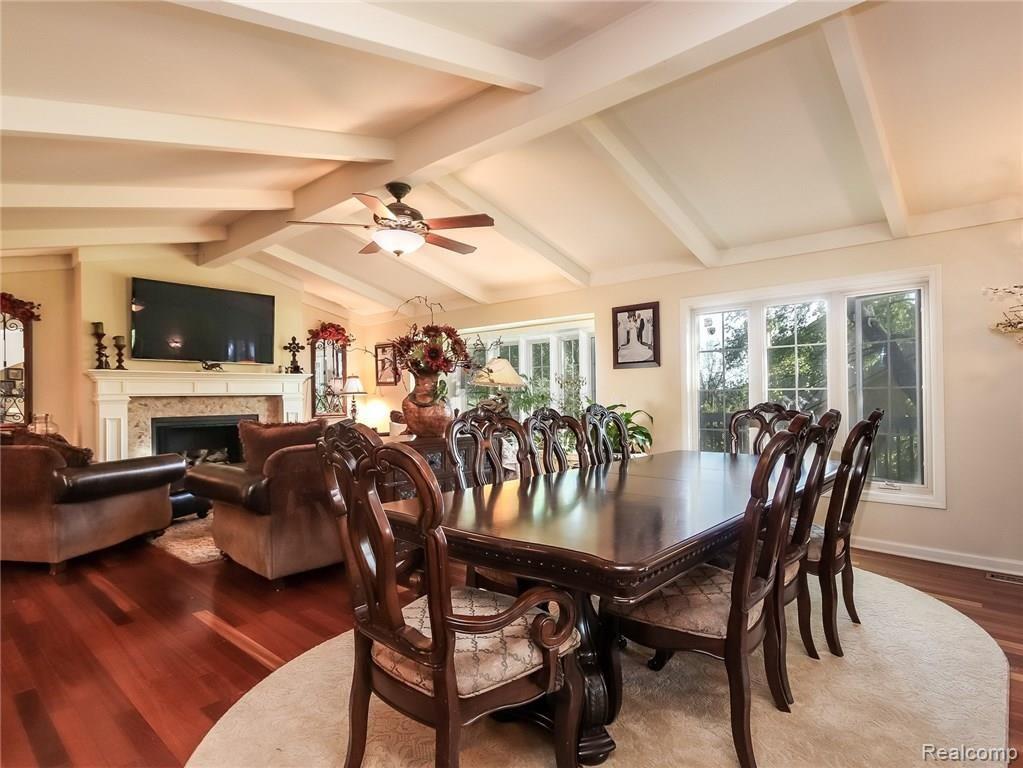 36837 Chesapeake Road Farmington Hills, MI 48335 - Photo 8 of 35