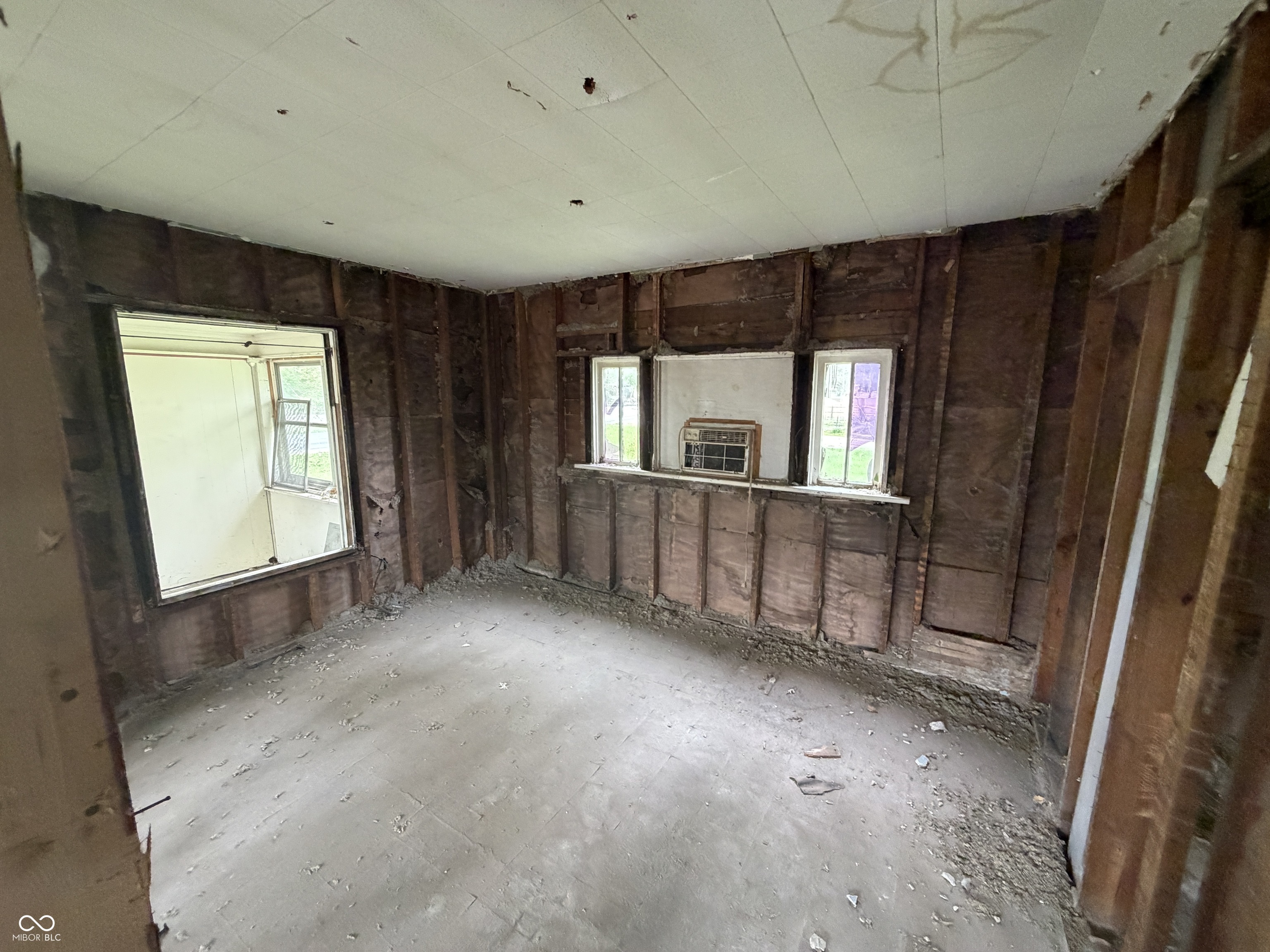 1324 Indiana Avenue Anderson, IN 46012 - Photo 5 of 20