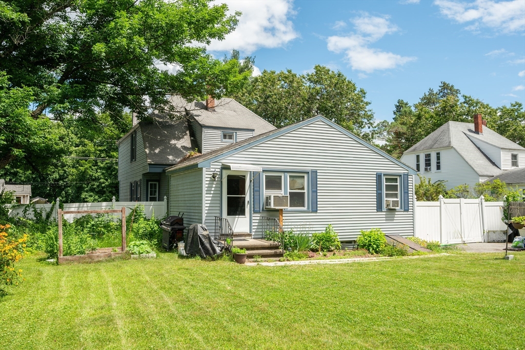 36 Brookside Road Westford, MA 01886 - Photo 5 of 42 Gallery Image 5